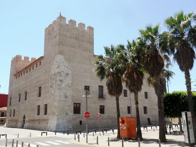 Castell-Palau dels Aguilar